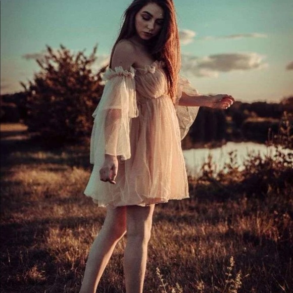 🌻HP 🌻. Maternity dress off shoulder cream ruffle mesh  fairy - Picture 8 of 13